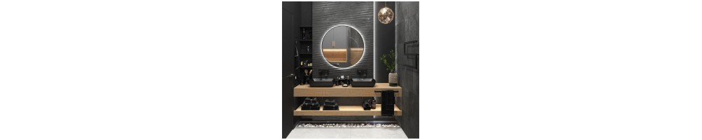Suggestion déco pour une salle de bain Noir et bois